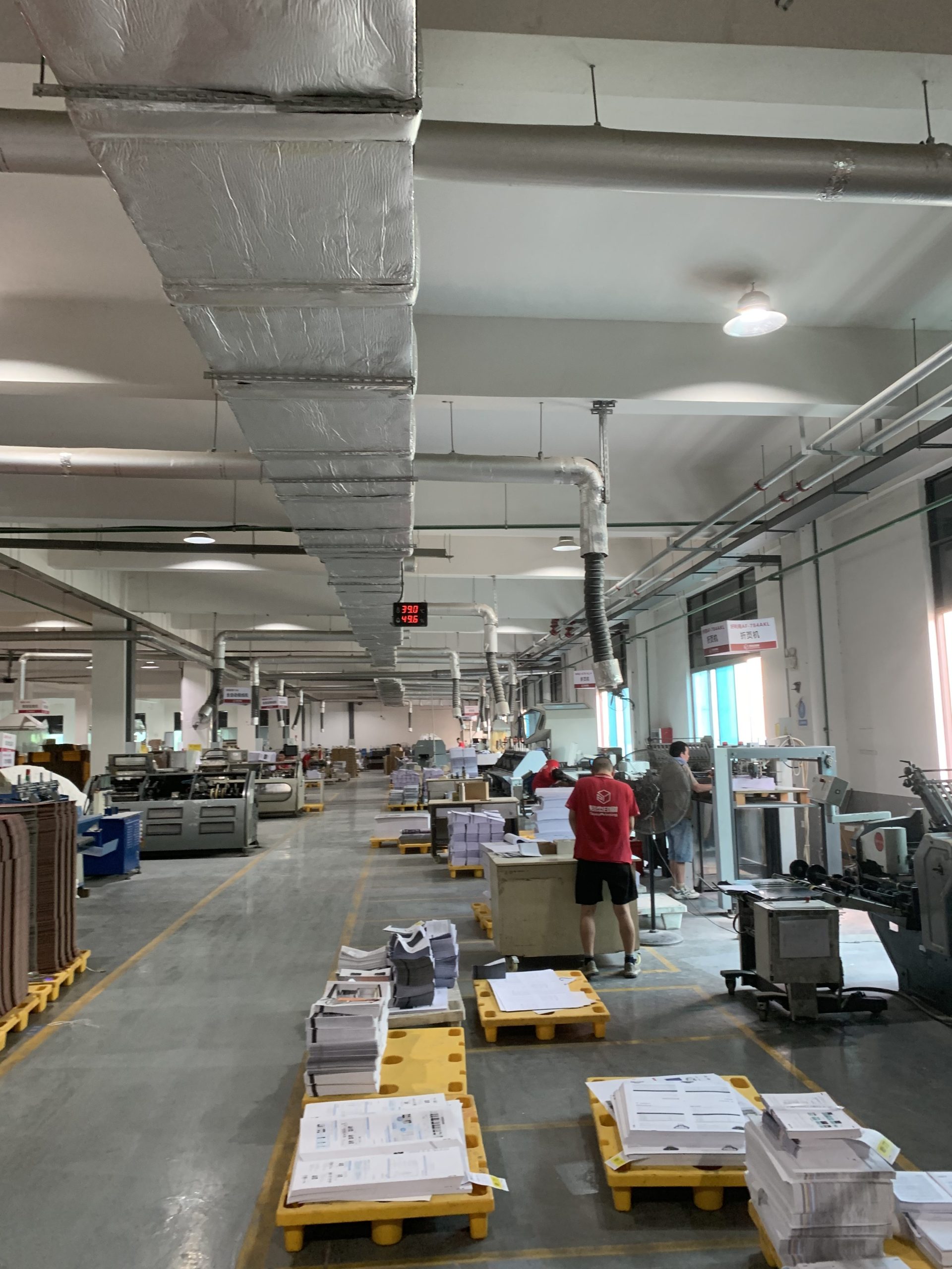 Smart Packaging in Logistics: Reducing Supply Chain Inefficiencies