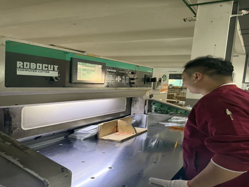 Serving the Food & Beverage Industry with Safe, Attractive Packaging